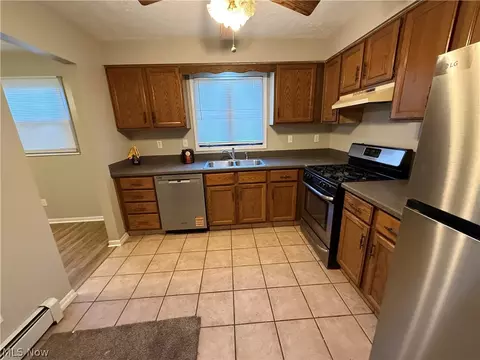 918 Pearson Cir #2, Boardman, OH 44512 photo 5
