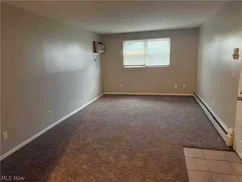 918 Pearson Cir #2, Boardman, OH 44512 photo 2