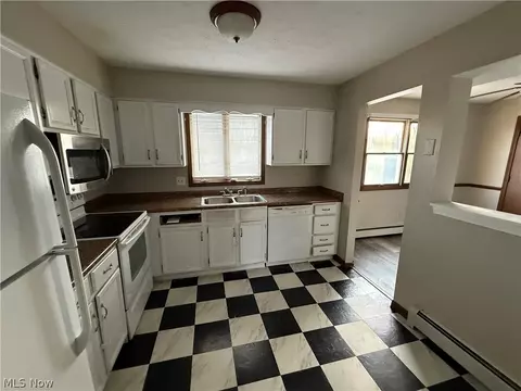 912 Pearson Cir #5, Boardman, OH 44512 photo 4