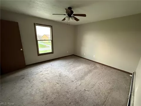 912 Pearson Cir #5, Boardman, OH 44512 photo 6