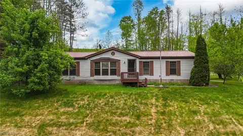 50 Dalzell Rd, Whipple, OH 45788