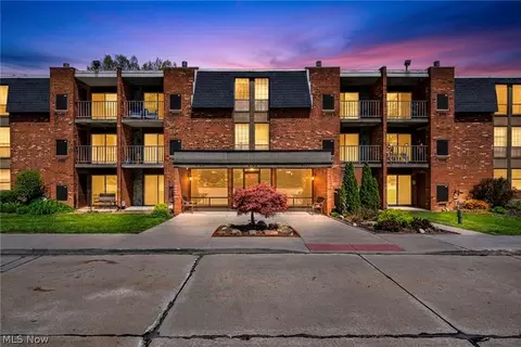 4183 Columbia Rd, North Olmsted, OH 44070