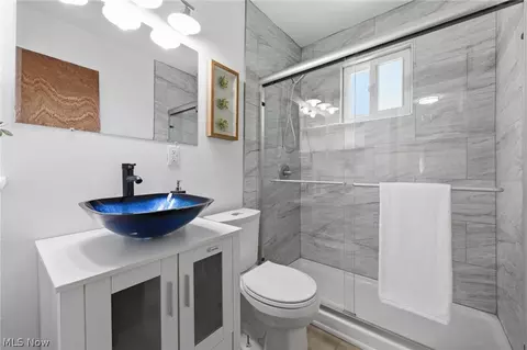 Bath - 6030 Harrison St, Mentor, OH 44060 photo 1 of 1