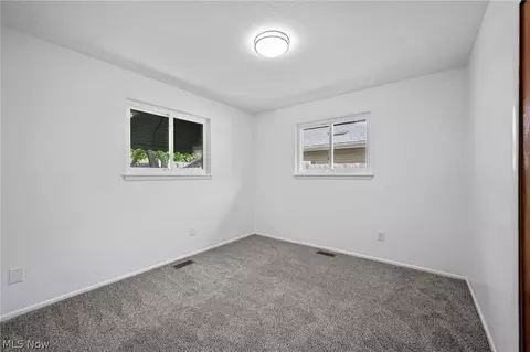 Bedroom - 6030 Harrison St, Mentor, OH 44060 photo 2 of 3