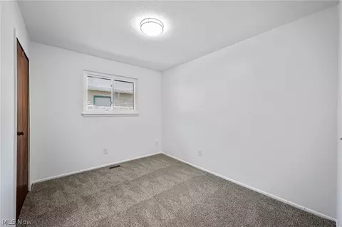 Bedroom - 6030 Harrison St, Mentor, OH 44060 photo 3 of 3