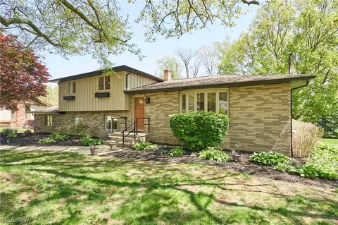 1535 Belle Meade Dr, Copley, OH 44321