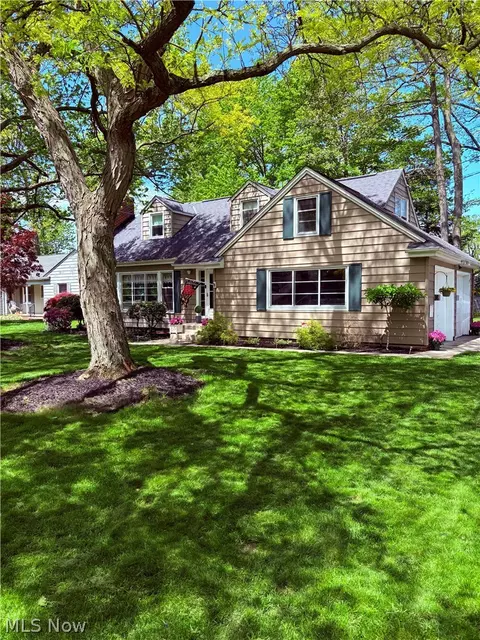 22636 Locust Ln, Rocky River, OH 44116