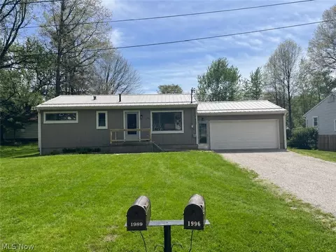 1996 Berger Ave, Stow, OH 44224