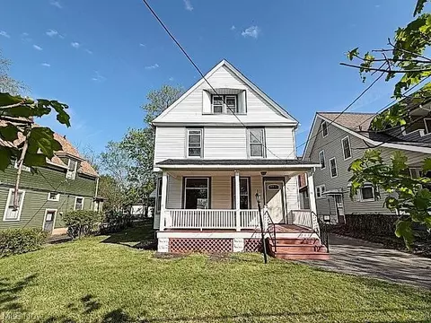 89 Harriman Ave, Bedford, OH 44146
