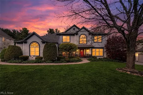 4343 Cobblestone Dr, Akron, OH 44321