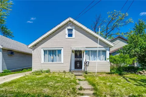 12512 Mcgowan Ave, Cleveland, OH 44135