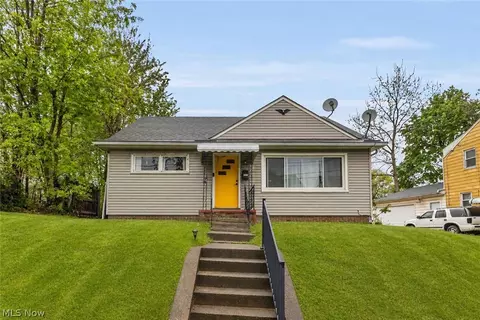 2803 11th St SW, Canton, OH 44710