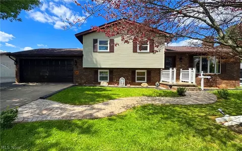 25 Oak Dr, Dillonvale, OH 43917