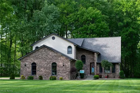 4505 Quaker Ct, Canfield, OH 44406