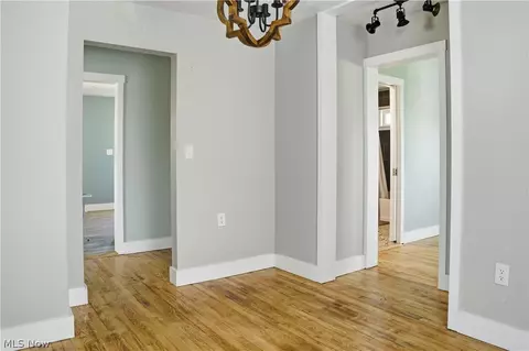 Entry Way - 3428 Vineland Ave, Ashtabula, OH 44004 photo 1 of 6