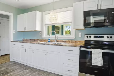Kitchen - 3428 Vineland Ave, Ashtabula, OH 44004 photo 1 of 1