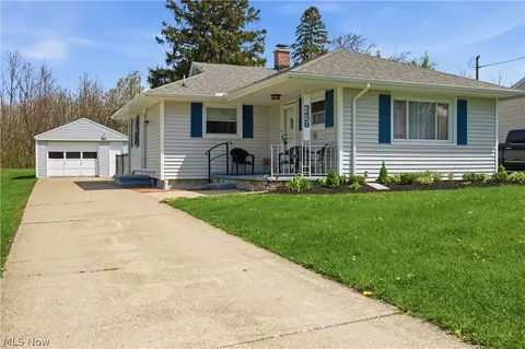 Exterior - 3428 Vineland Ave, Ashtabula, OH 44004 photo 2 of 10