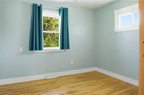 Bedroom - 3428 Vineland Ave, Ashtabula, OH 44004 photo 1 of 2