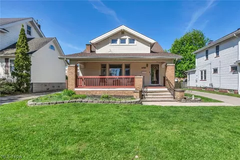 4762 S Hills Dr, Cleveland, OH 44109