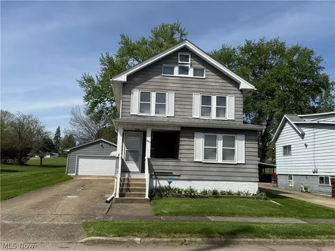 460 Whipple Ave, Campbell, OH 44405