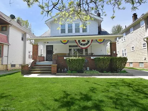 18308 E Park Dr, Cleveland, OH 44119