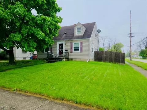 2402 E 35th St, Lorain, OH 44055