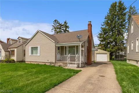 56 Rockdale Ave, Boardman, OH 44512