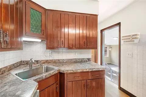 Kitchen - 2456 Jackson St, Lorain, OH 44052 photo 3 of 4