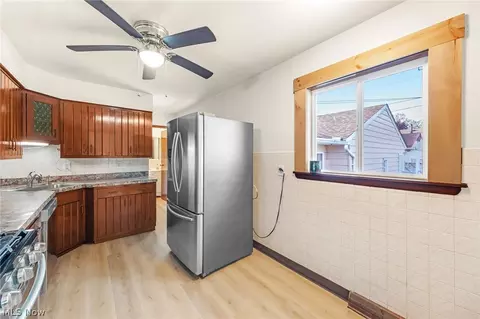 Kitchen - 2456 Jackson St, Lorain, OH 44052 photo 4 of 4