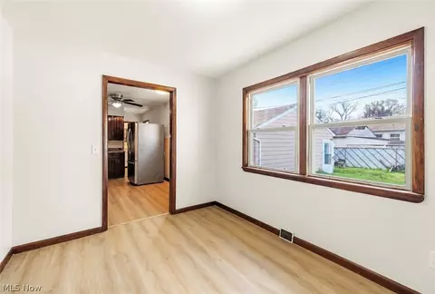 Entry Way - 2456 Jackson St, Lorain, OH 44052 photo 1 of 2