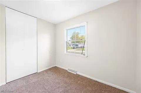 Bedroom - 2456 Jackson St, Lorain, OH 44052 photo 2 of 6