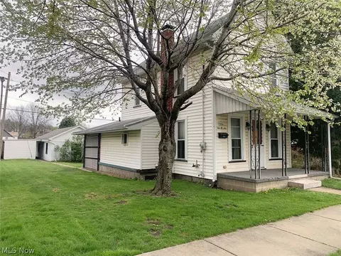 506 W Plain St, Minerva, OH 44657 photo 3
