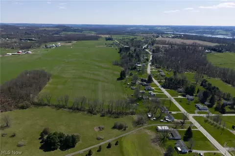 Moreland Rd, Wooster, OH 44691