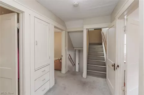 Entry Way - 142 E Bridge St, Berea, OH 44017 photo 4 of 4