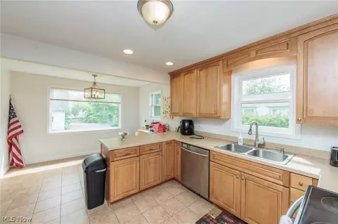 Kitchen - 142 E Bridge St, Berea, OH 44017 photo 2 of 7