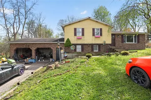 44301 Metz Rd, Columbiana, OH 44408