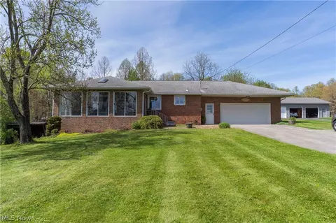 7903 E Liberty St, Hubbard, OH 44425