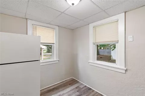 Entry Way - 626 E Wilbeth Rd, Akron, OH 44306 photo 4 of 4