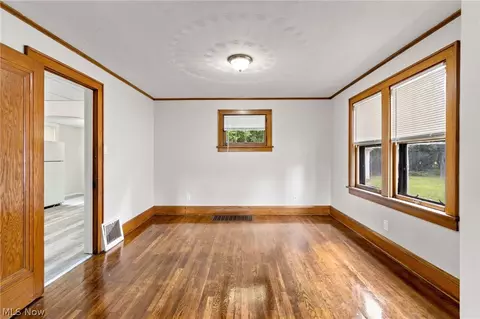 Living - 626 E Wilbeth Rd, Akron, OH 44306 photo 5 of 5