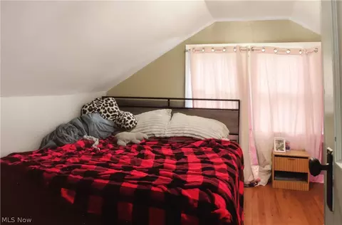 Bedroom - 83 Como St, Struthers, OH 44471 photo 3 of 3
