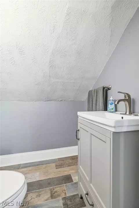 Bath - 340 Lowell St, Elyria, OH 44035 photo 2 of 2