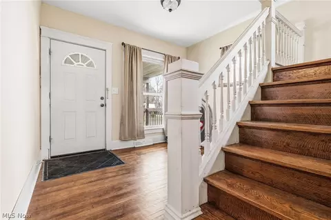 Entry Way - 340 Lowell St, Elyria, OH 44035 photo 1 of 3