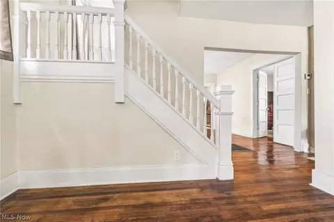 Entry Way - 340 Lowell St, Elyria, OH 44035 photo 2 of 3