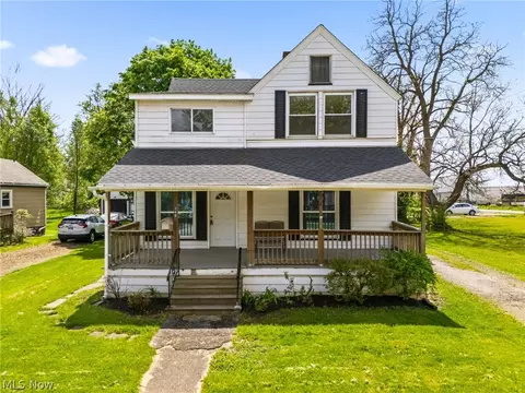 340 Lowell St, Elyria, OH 44035