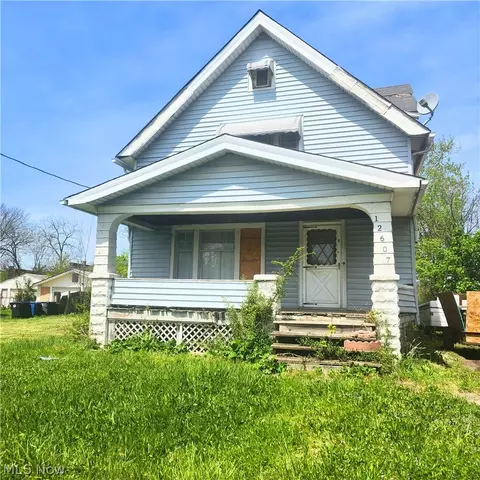 12607 Oakfield Ave, Cleveland, OH 44105