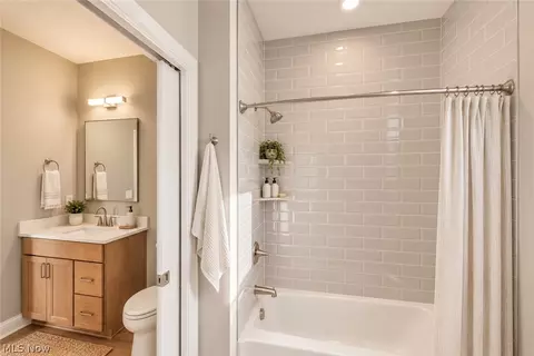 Bath - 7157 Concordia Dr, Independence, OH 44131 photo 3 of 4