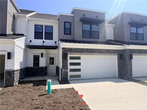 4131 Averi Ln, Orange, OH 44122