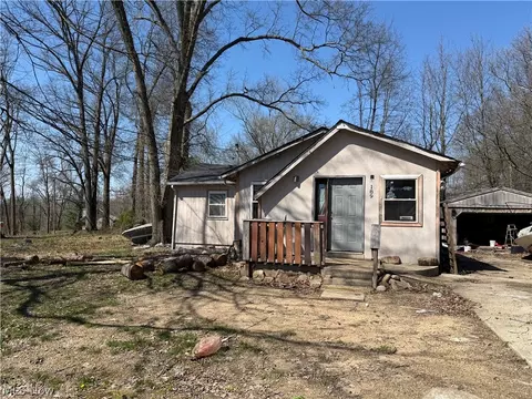 189 W Vista Ave, Akron, OH 44319