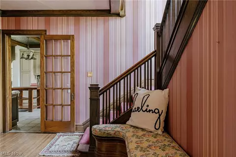 Entry Way - 1325 Bunker Hill Rd, Ashtabula, OH 44004 photo 2 of 5