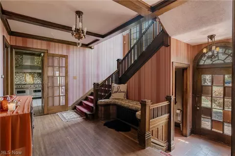 Entry Way - 1325 Bunker Hill Rd, Ashtabula, OH 44004 photo 1 of 5
